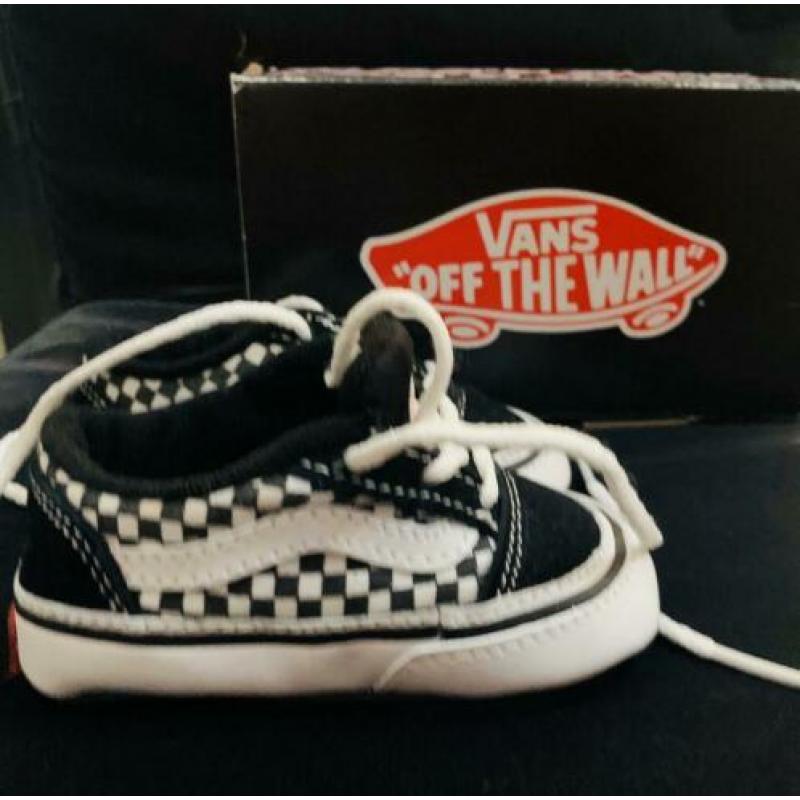 Vans baby sneakers maat 18