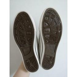 NIEUW Crème sneakers dames maat 41. NOOIT GEDRAGEN!