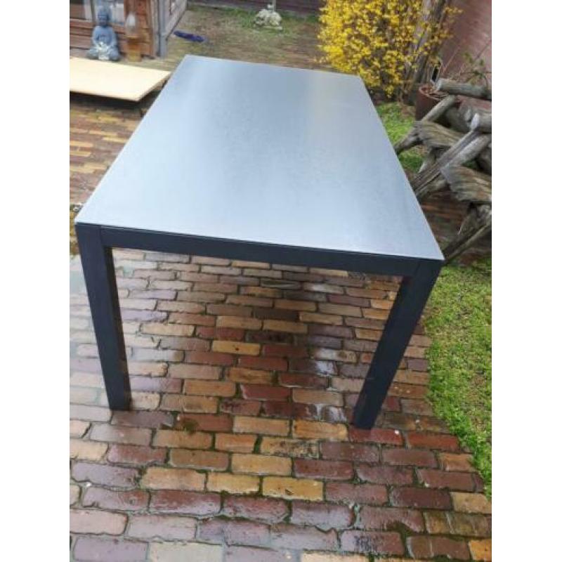 Mooie tuintafel alumininum/ glas
