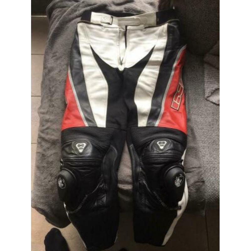 IXS 2 delig leer