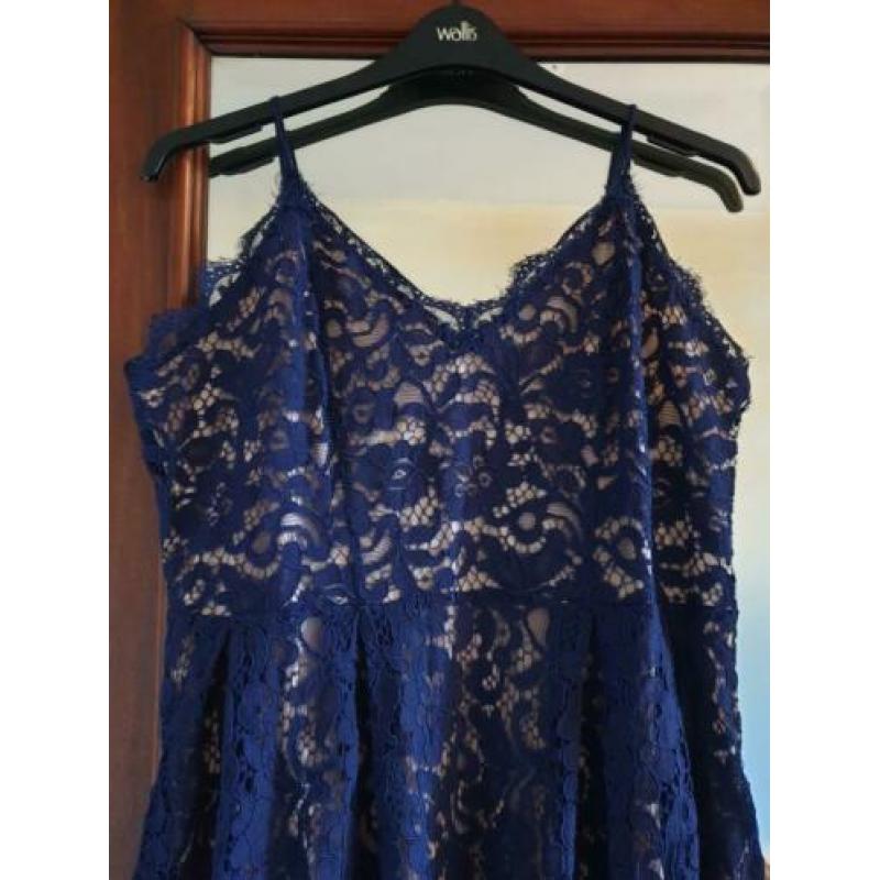 Blauwe kanten midi jurk met beige h&m maat 50
