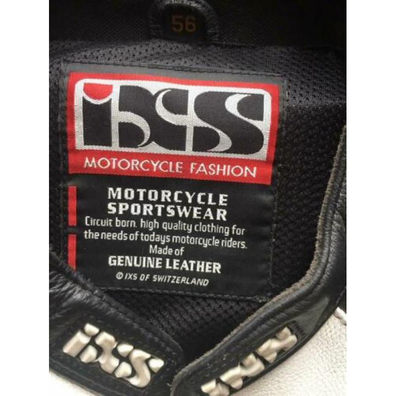 IXS 2 delig leer