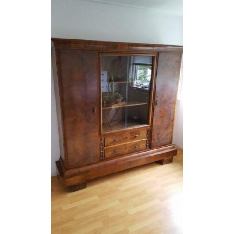 Kast uit 1920-1930