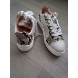 Sneakers van Unisa. Maat 41