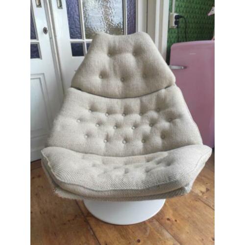 Artifort f588 fauteuil van Harcourt