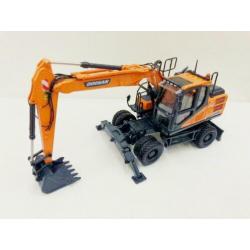 Doosan DX140W graafmachine, schaal 1:50, merk UH