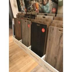 Klik pvc in planken of tegels. Merk lamett lees de bijlage