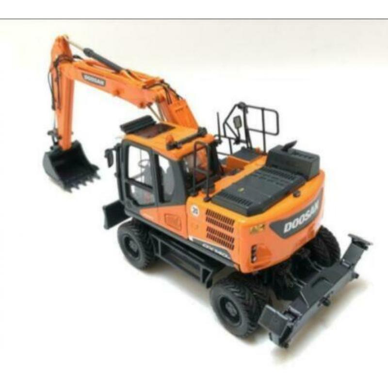 Doosan DX140W graafmachine, schaal 1:50, merk UH