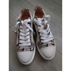 Sneakers van Unisa. Maat 41