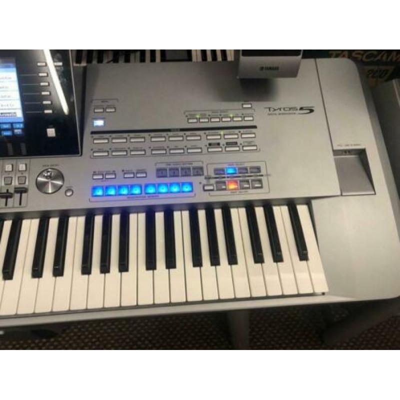 Yamaha Tyros 5 XXL (61) met garantie