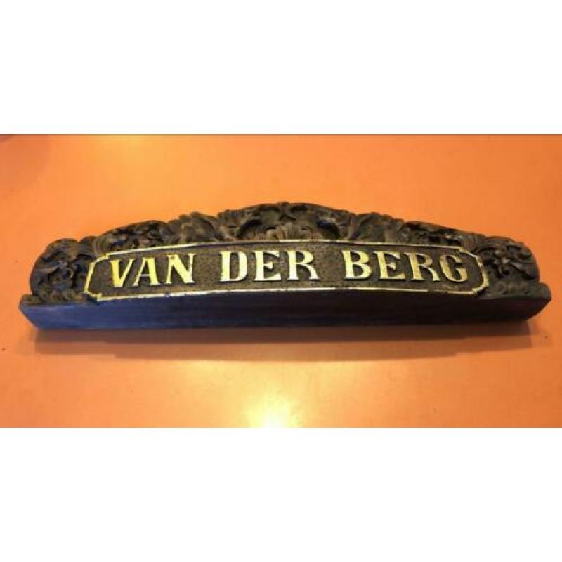 Balinees naambord ( Van der Berg)