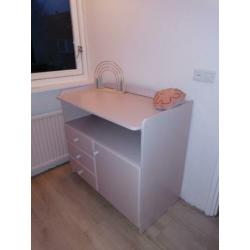 leuke roze commode