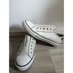 NIEUW Crème sneakers dames maat 41. NOOIT GEDRAGEN!