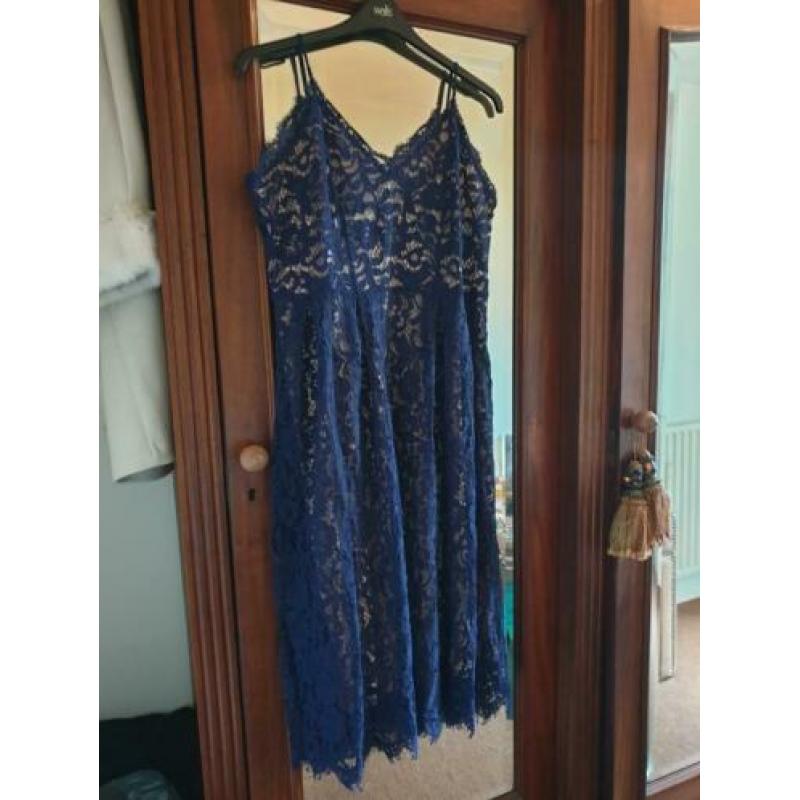 Blauwe kanten midi jurk met beige h&m maat 50