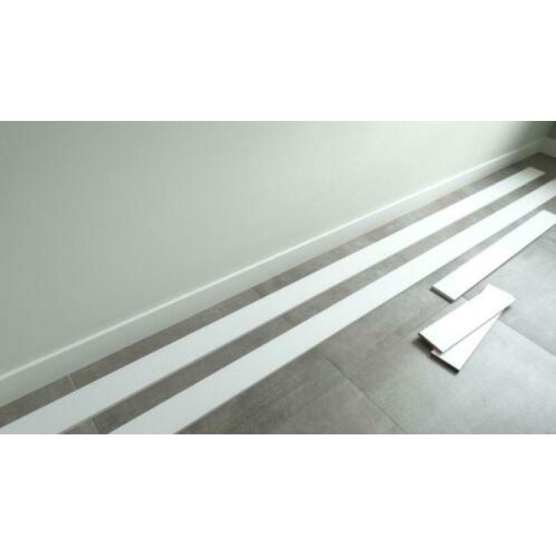 Nieuwe plinten Meranti 12 x 90 mm