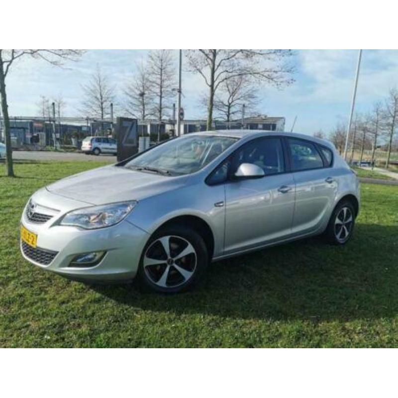 Opel Astra 1.4 Ecotec 74KW 5-D 2012 Grijs