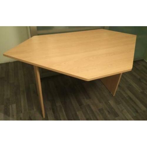 bureau / hoekbureau / buro / hoekburo
