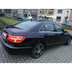 MERCEDES E KLASSE 2.2 TDI aventgare super mooie