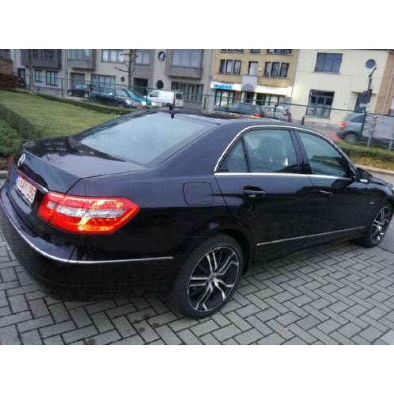 MERCEDES E KLASSE 2.2 TDI aventgare super mooie