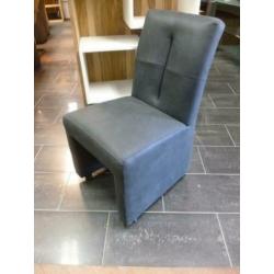 Nieuwe eetkamerstoelen op wielen in cowboy stof, Hugo