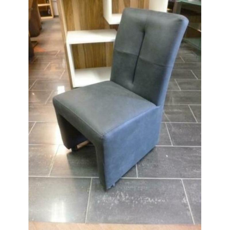 Nieuwe eetkamerstoelen op wielen in cowboy stof, Hugo