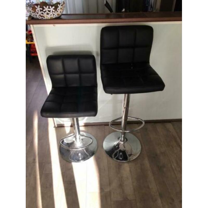Set van 2 barkrukken