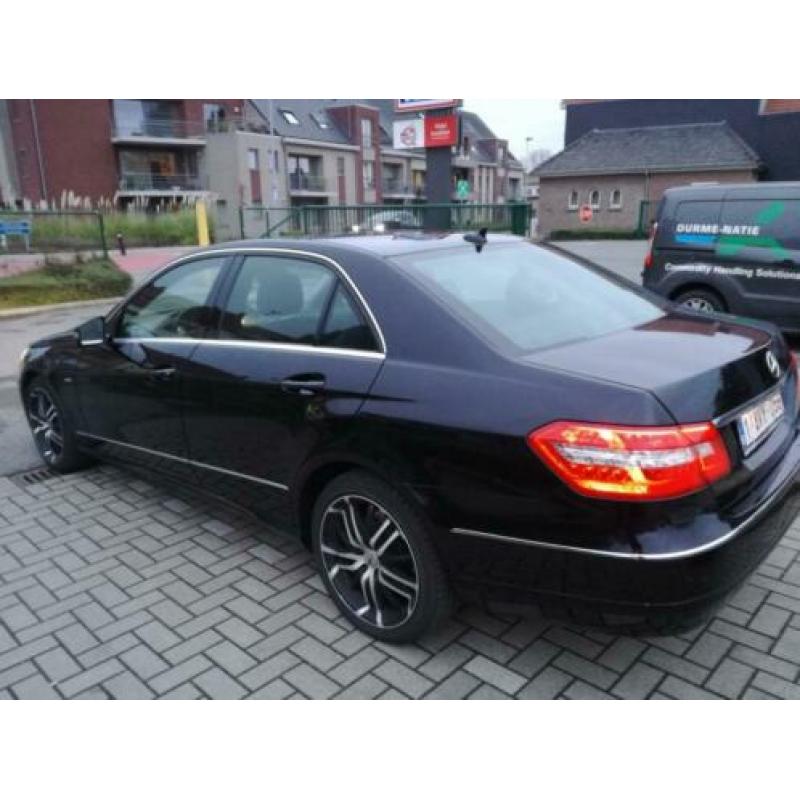 MERCEDES E KLASSE 2.2 TDI aventgare super mooie