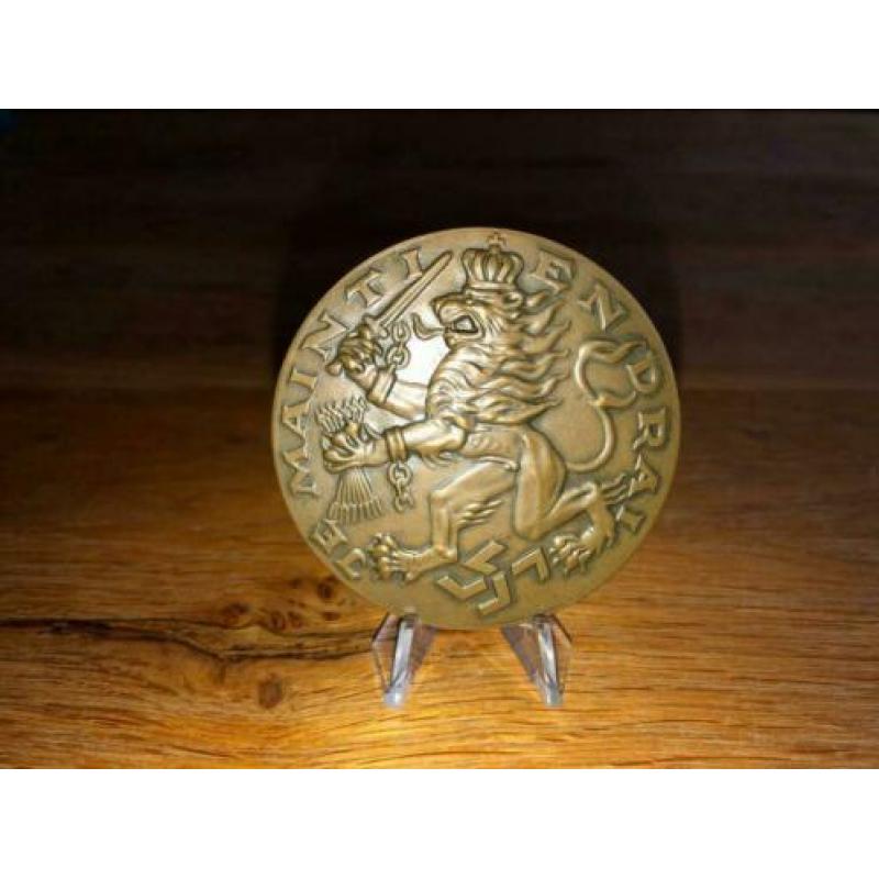 3 bronzen verzets penningen