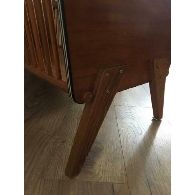 Prachtige vintage poppen ledikant bedje