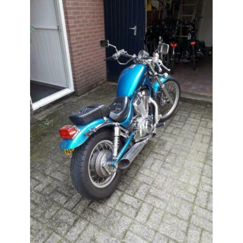 Suzuki vs 600 1995