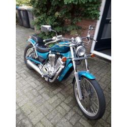 Suzuki vs 600 1995