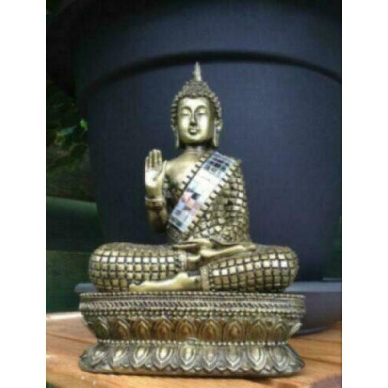 Boeddha beeld,goudkleurige buddha,20cm,,12eu slechts