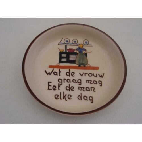 076 Plateel schaaltje Vlieguut, nr. 263; 518; Berendbotje