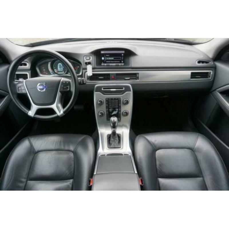 Volvo XC70 D4 FWD NORDIC STYLING KIT TREKHAAK NAVIGATIE