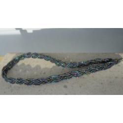 ketting multicolour glaskraaltjes, witte glaskralen, steen