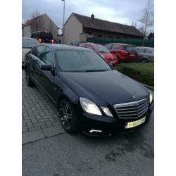 MERCEDES E KLASSE 2.2 TDI aventgare super mooie
