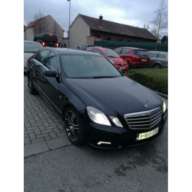 MERCEDES E KLASSE 2.2 TDI aventgare super mooie