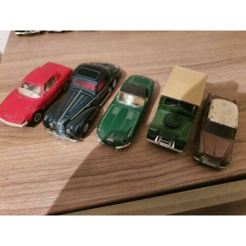 5 dinky toys te koop
