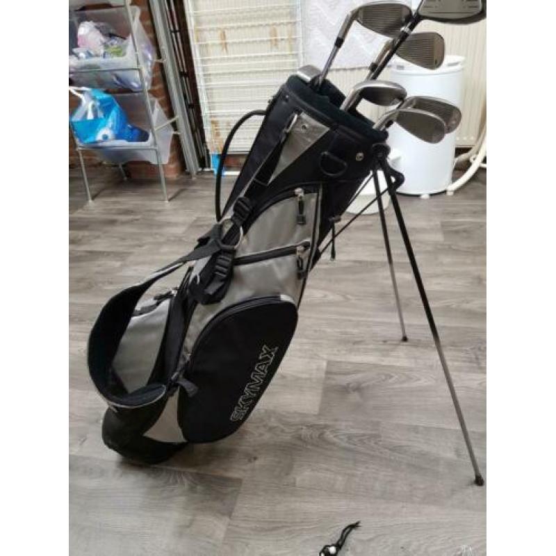 Skymax golfset met 7 clubs en ballen en tee's