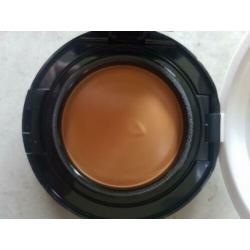 Calvin klein | compact foundation | 600 honey | NIEUW