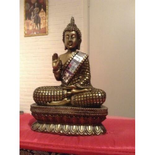 Boeddha beeld,goudkleurige buddha,20cm,,12eu slechts
