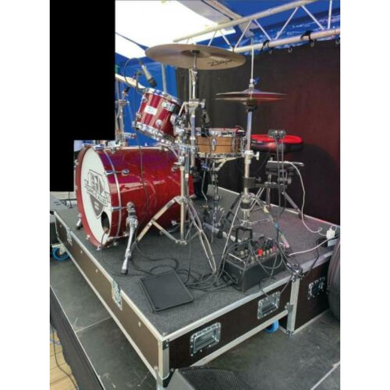 flightcase drumstel podium case