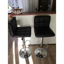 Set van 2 barkrukken
