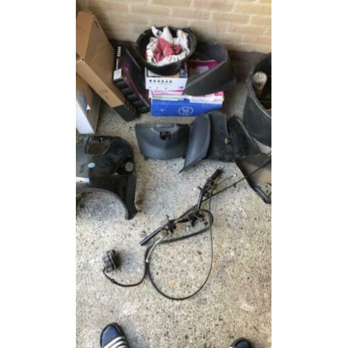 Diverse onderdelen piaggio fly