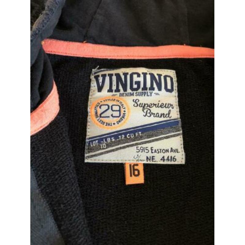 Vest van Vingino, donkergrijs, bijna zwart. Maar 16 = 176