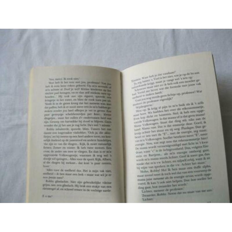 roman: Weerborstels, A. F. TH. van der Heijden