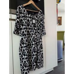 Smashed-Lemon pracht jurk.m.44. nieuw zwart wit.zachte stof.