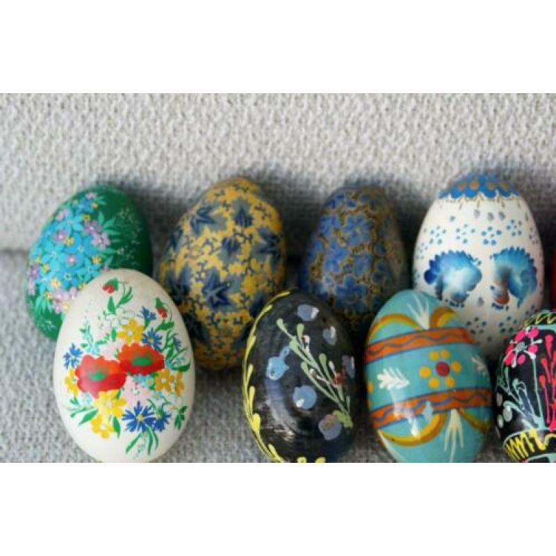 12 kunst beschilderde eieren, tevens pasen. handbeschilderd