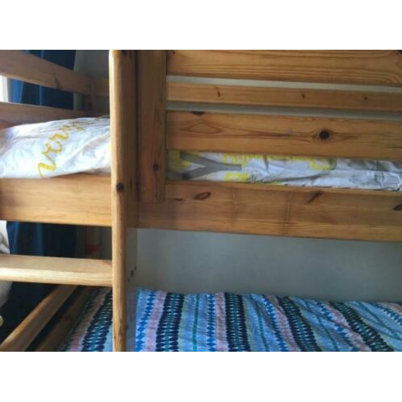 Robuust massief grenen houten stapelbed