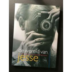 De wereld van Jesse / fotograaf / arts / Ameide / 2005